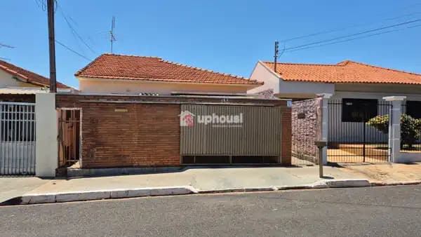 Casa à venda no bairro Vila Margarida em Ourinhos/SP