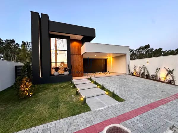 Casa Alto Padrão no Cond. Solaris