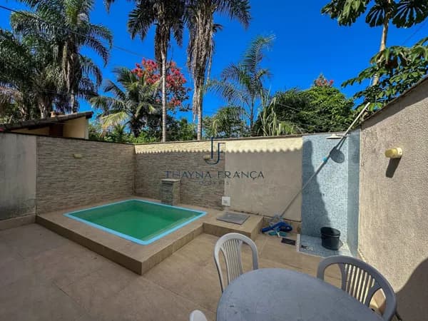 Casa com piscina em Itaipuaçu