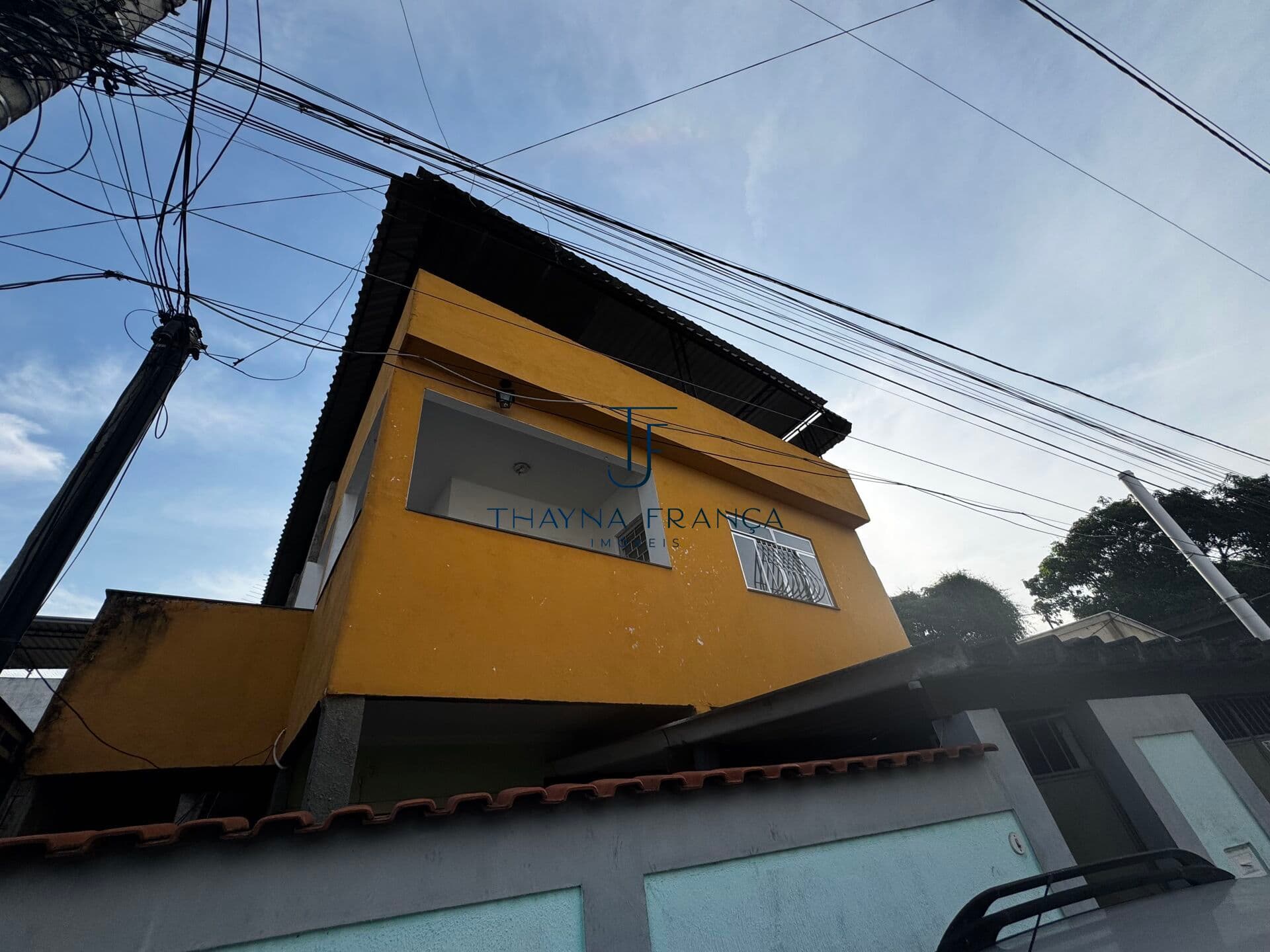 Sobrado em São Gonçalo - Pião