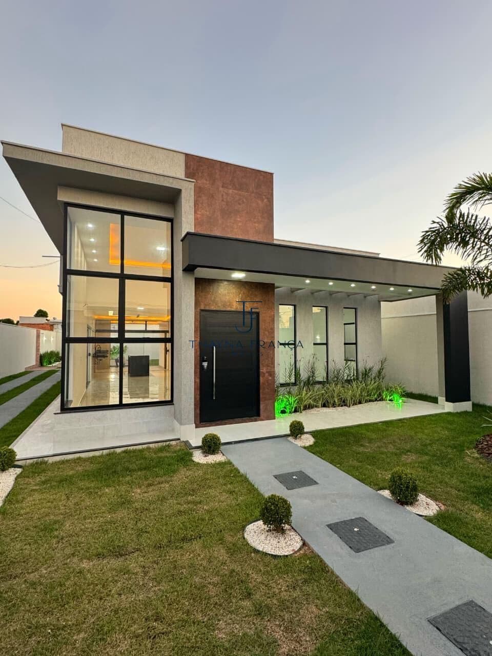 Casa com 3 Quartos no Jardim Atlântico Central