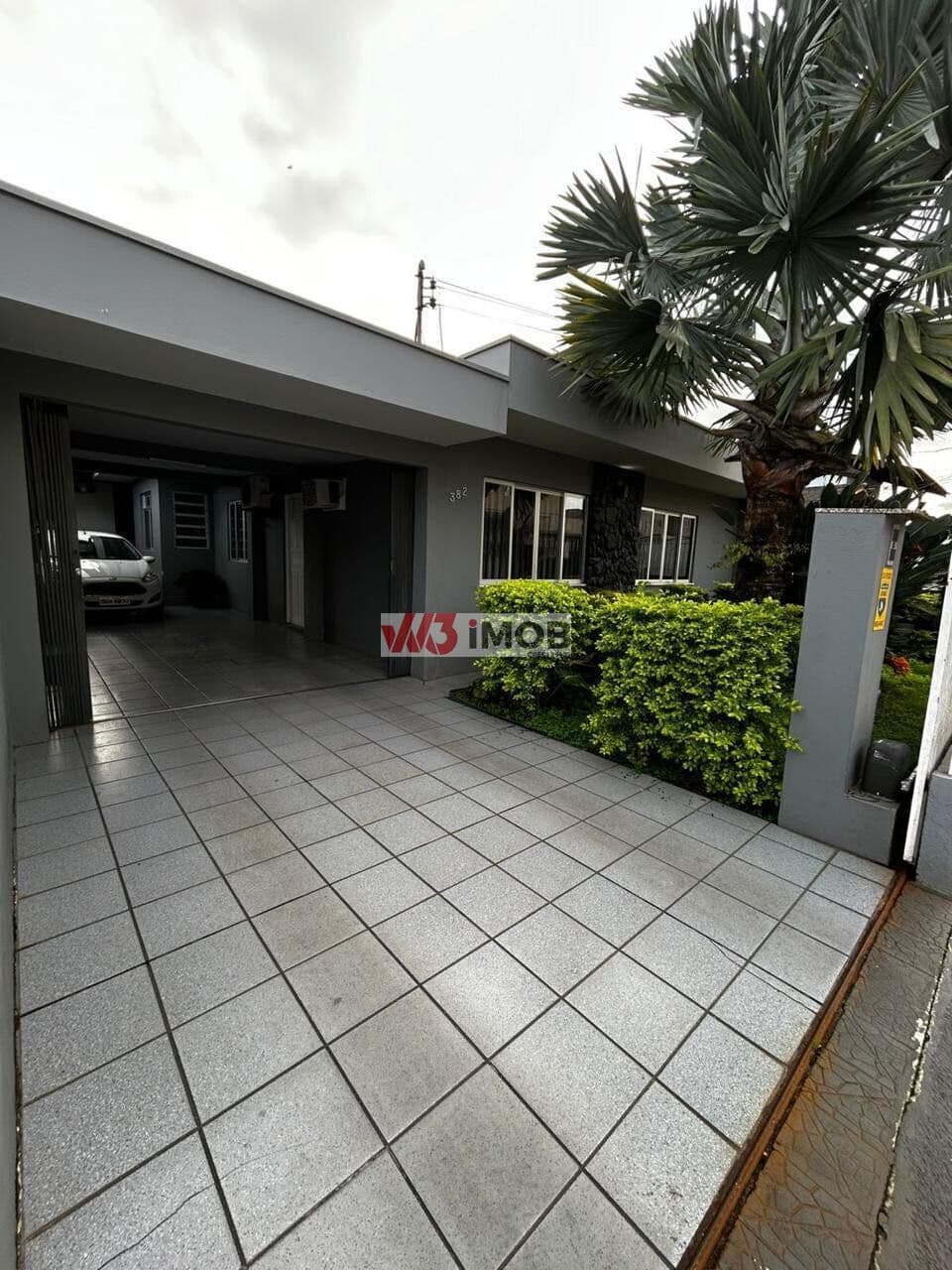 Casa 03 Dormitórios sendo 01 suíte no Cordeiros