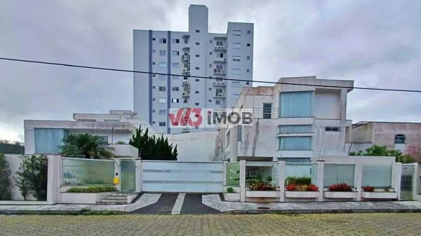 Casa Triplex em Fazendinha, Itajaí/SC
