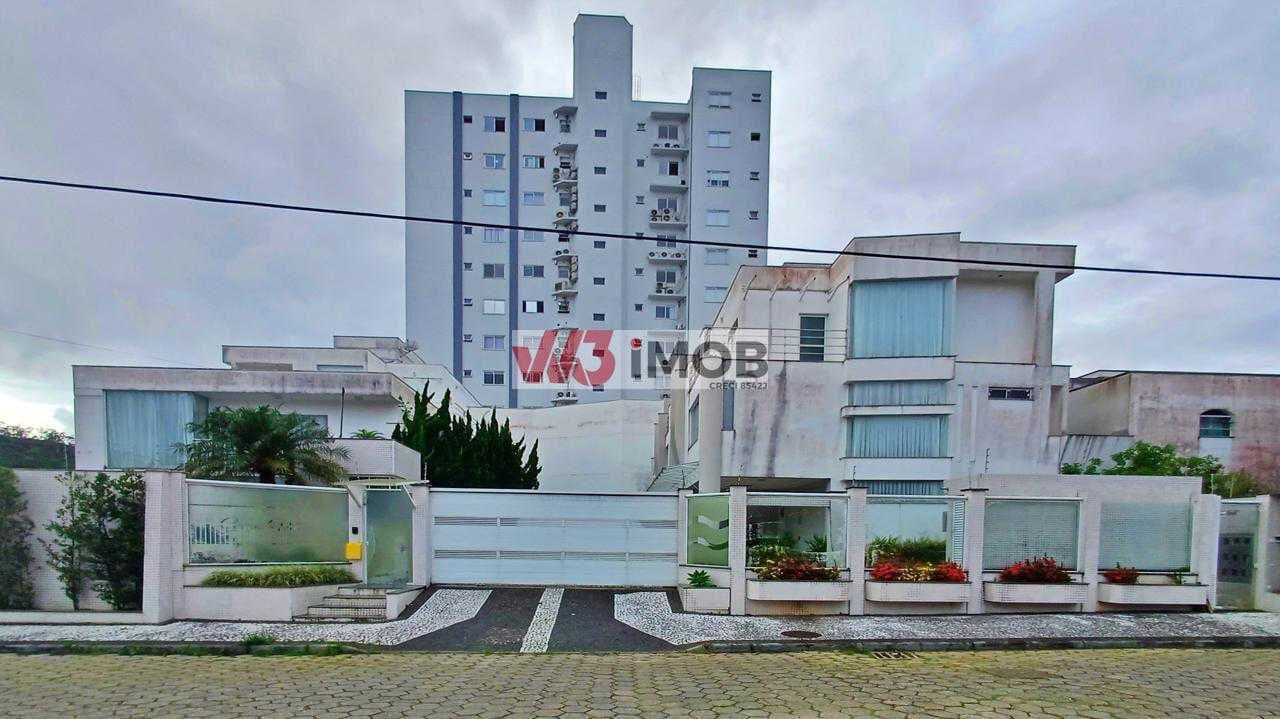 Casa Triplex em Fazendinha, Itajaí/SC