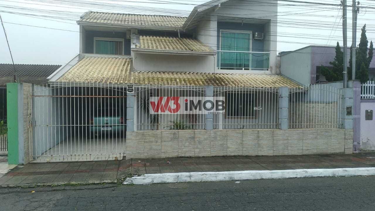 Sobrado em Itajaí - Cidade Nova