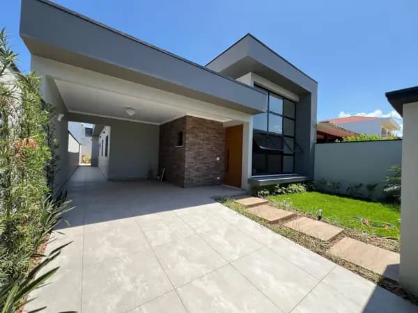 Casa de luxo mobiliada com piscina, hidromassagem e espaço gourmet completo à venda em Peruíbe