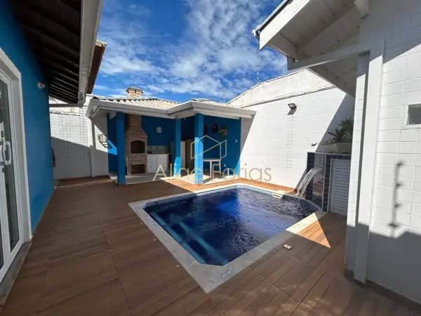 Casa com localização privilegiada à venda em Peruíbe
