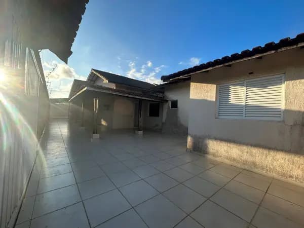 Casa à venda no bairro Jardim Peruíbe em Peruíbe/SP