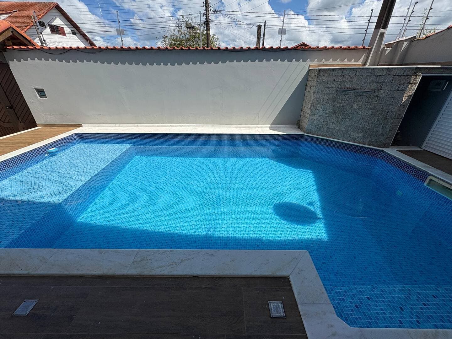 Casa ampla com 4 suítes à venda em Peruíbe
