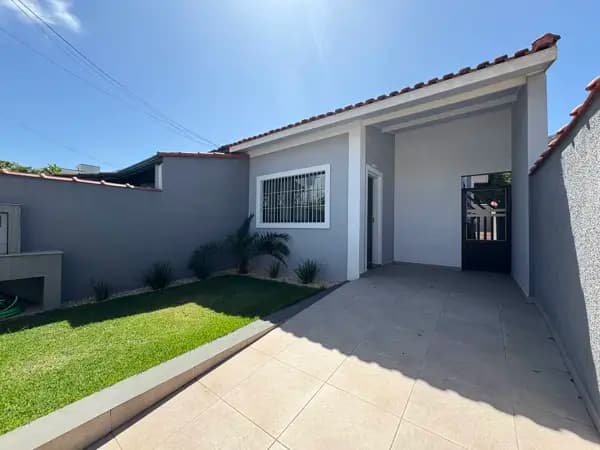 Casa à venda no bairro Balneário Arpoador em Peruíbe/SP