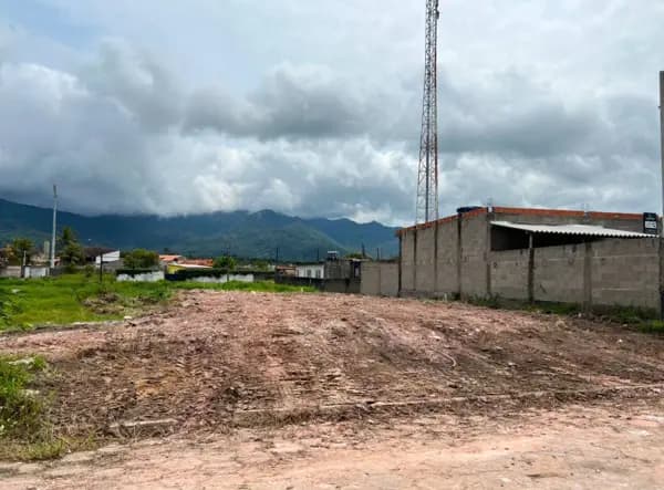 Terreno à venda no bairro Estância dos Eucaliptos em Peruíbe/SP