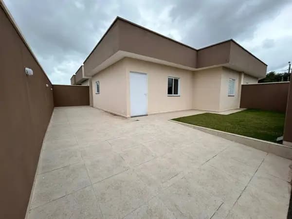 Casa à venda no bairro Balneário Florida Peruíbe em Peruíbe/SP