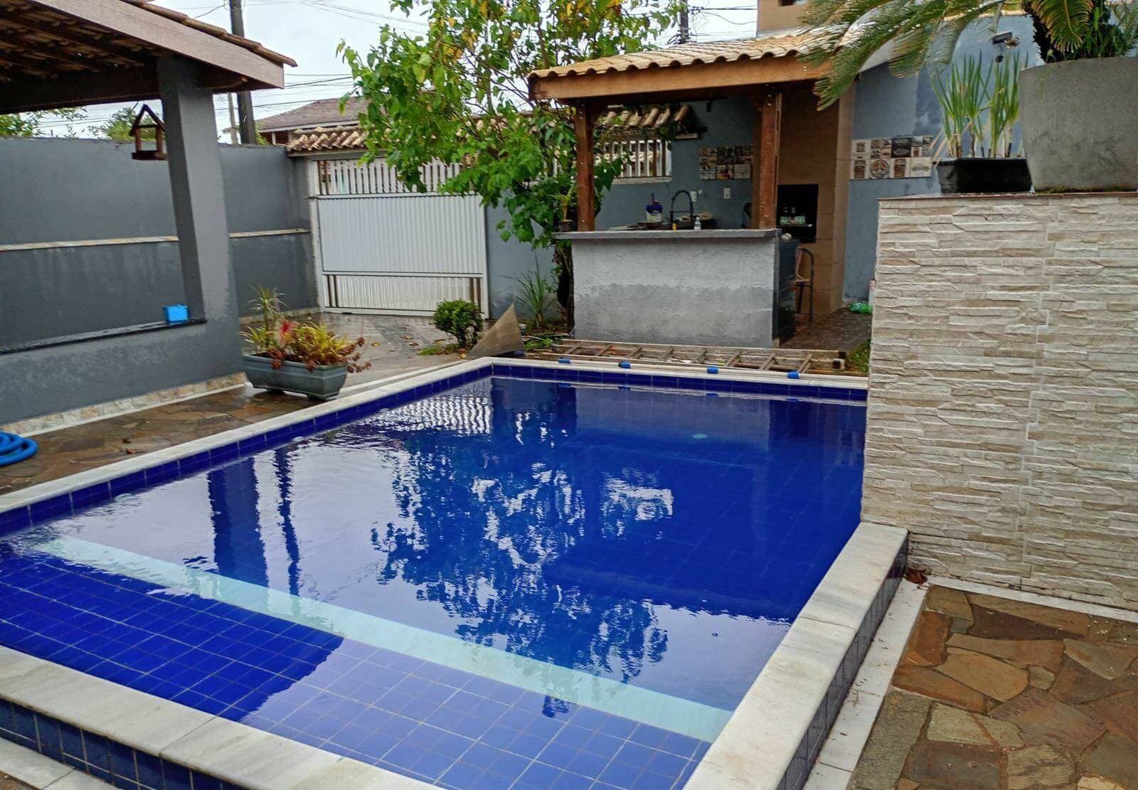 Excelente casa com piscina e área gourmet à venda em Peruíbe