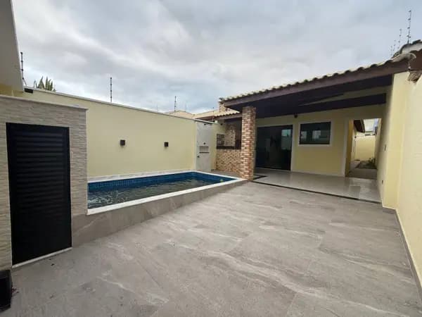 Casa à venda no bairro Park D'aville em Peruíbe/SP