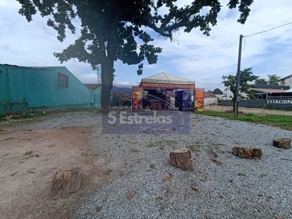 Terreno no Centro de Matinhos