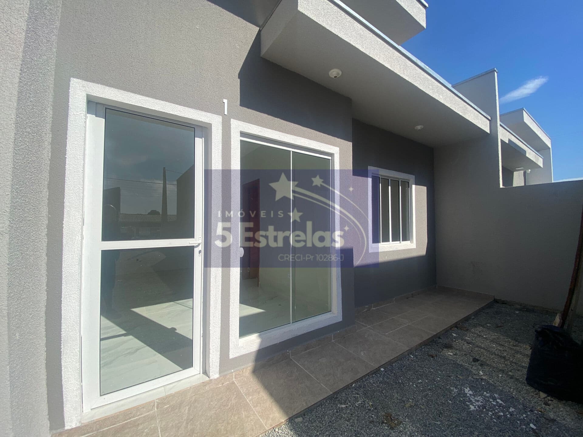 Casa 3 Vagas de Garagem