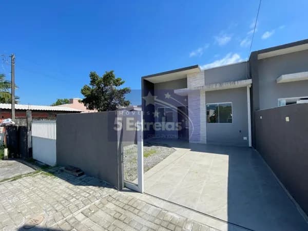 Casa à venda no bairro Rio da Onça - Matinhos/PR