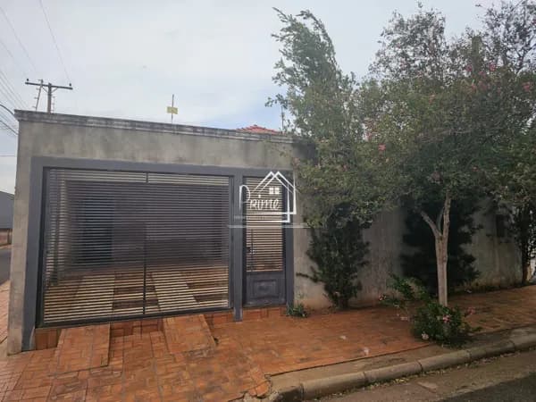 Casa em Promissão - Centro