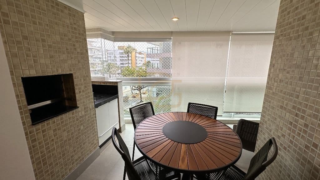 APARTAMENTO REFORMADO A 250 METROS DA PRAIA