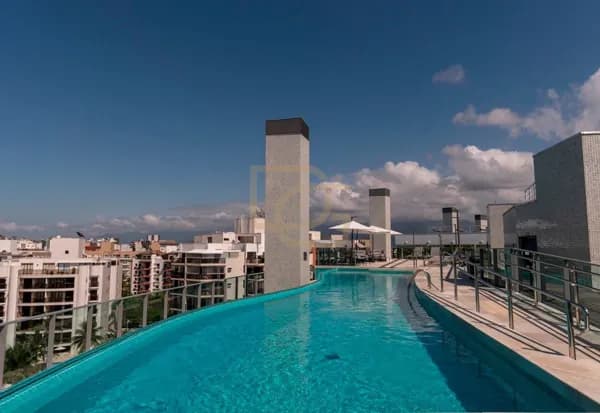 Cobertura Pé na Areia com Vista Exclusiva para o Mar