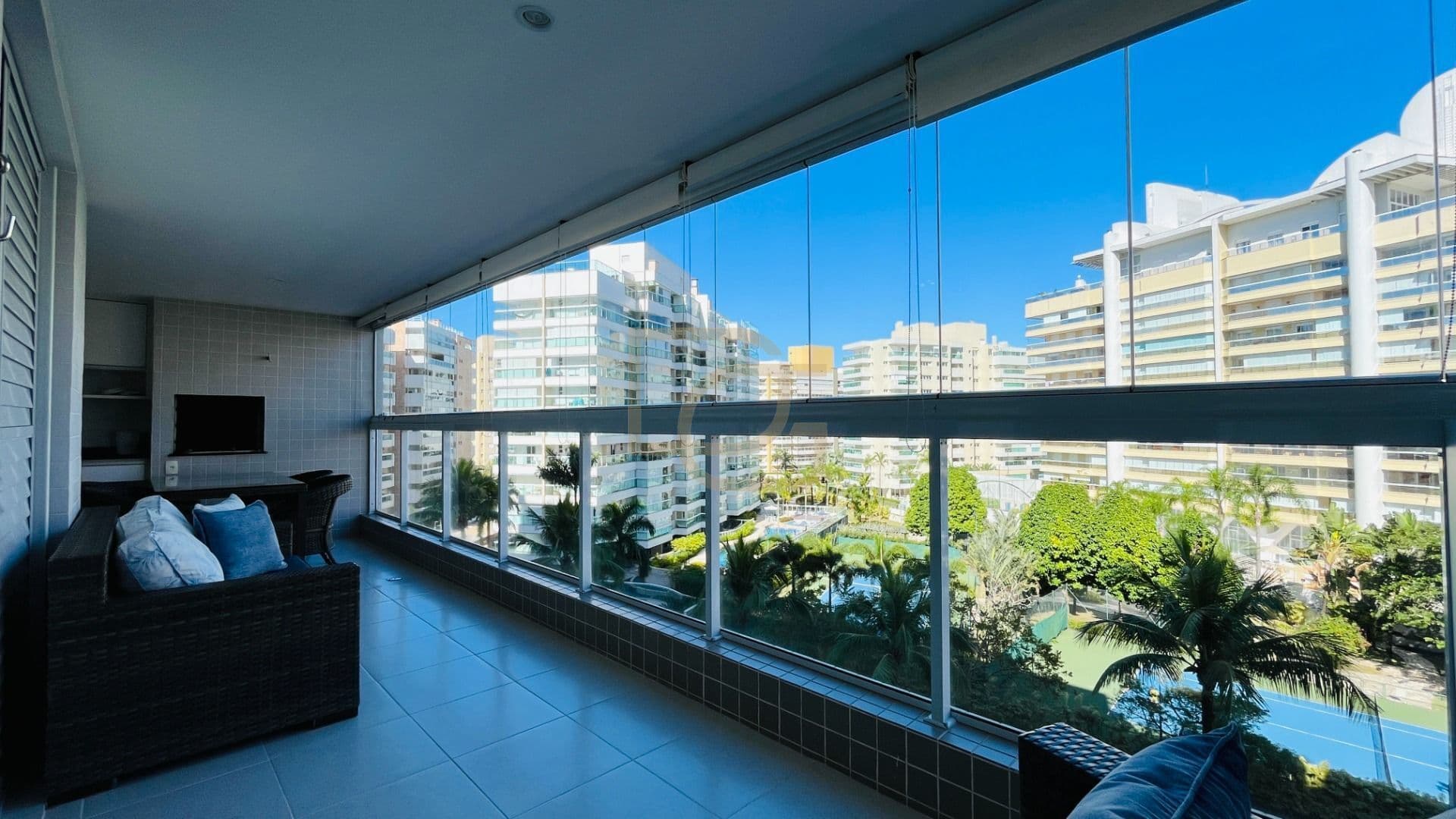 Apartamento Mobiliado com Terraço Gourmet na Riviera de São Lourenço