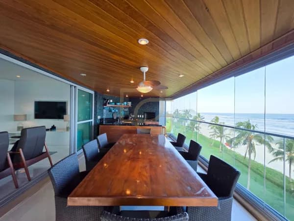APARTAMENTO PÉ NA AREIA À VENDA NA RIVIERA DE SÃO LOURENÇO – Frontal ao mar | Mobiliado | Alto padrão
