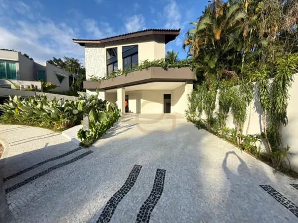 CASA DE ALTO PADRÃO À VENDA NA RIVIERA DE SÃO LOURENÇO – PROJETO EXCLUSIVO 2025