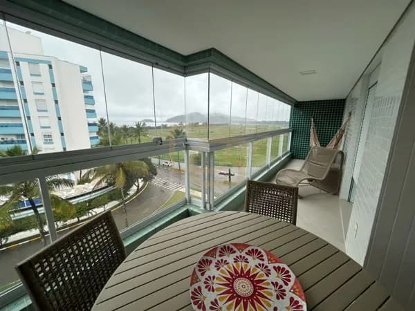 Apartamento com Varanda Gourmet à Venda na Riviera de São Lourenço