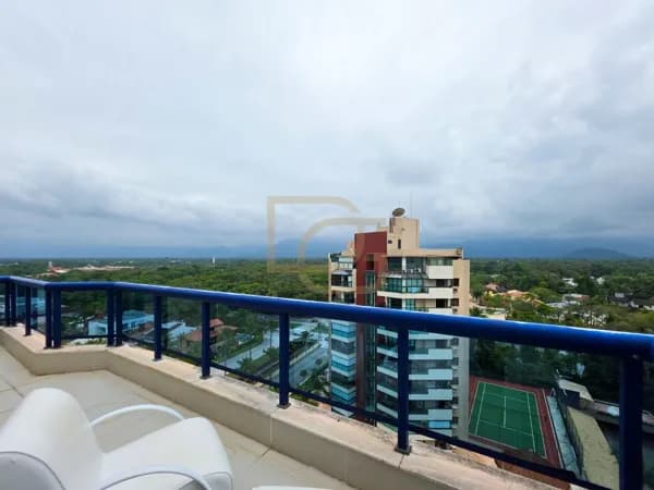 Cobertura Duplex Exclusiva com Vista para a Mata na Riviera