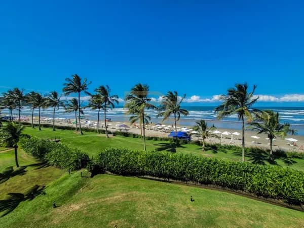 APARTAMENTO PÉ NA AREIA COM VISTA FRONTAL PARA O MAR