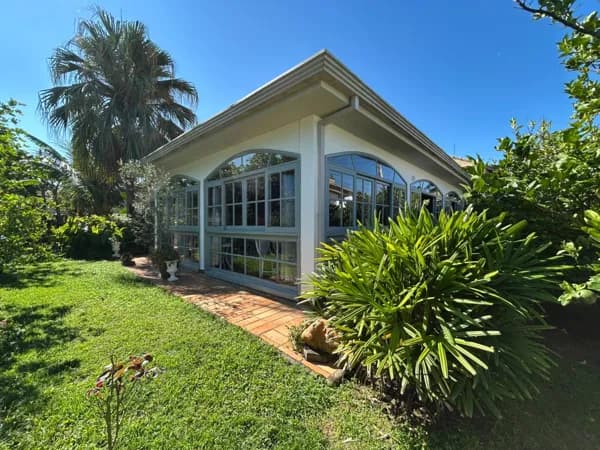 Casa térra proximo ao mar em Peruíbe/SP