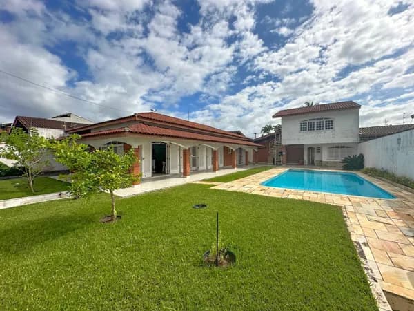 Casa em Peruíbe - Parque Balneário Oásis