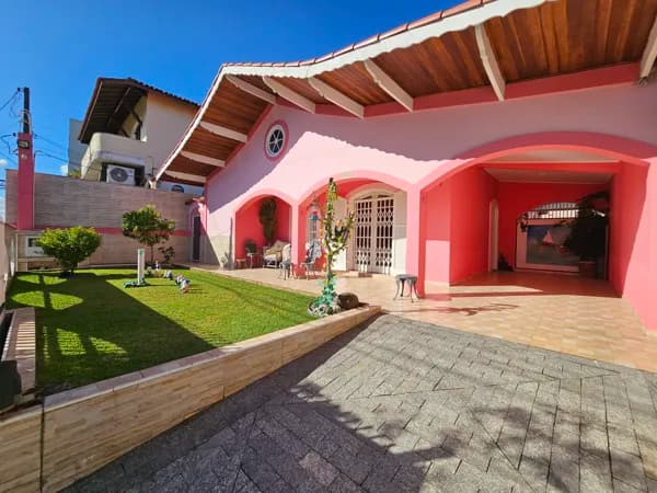Casa em Peruíbe - Parque Balneário Oásis