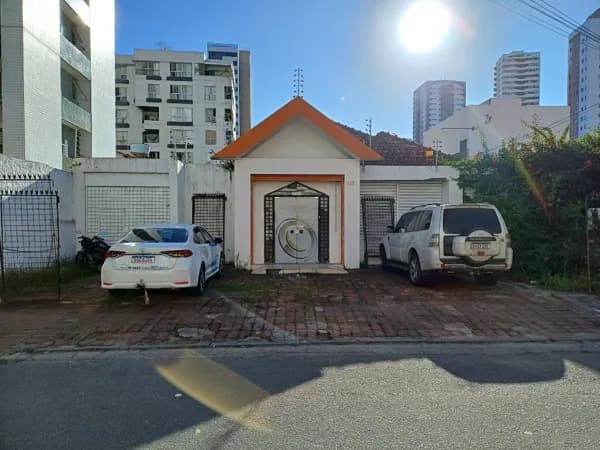 CASA COMERCIAL NA MADALENA (EXCELENTE LOCALIZAÇÃO) 350 M2 DE TERRENO E 185 M2 DE ÁREA CONSTRUÍDA
