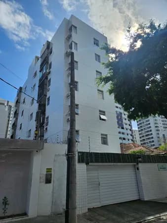95 M2 VARANDA 02 QUARTOS 01 SUÍTE ELEVADOR GARAGEM PRÓX. AO NÁUTICO