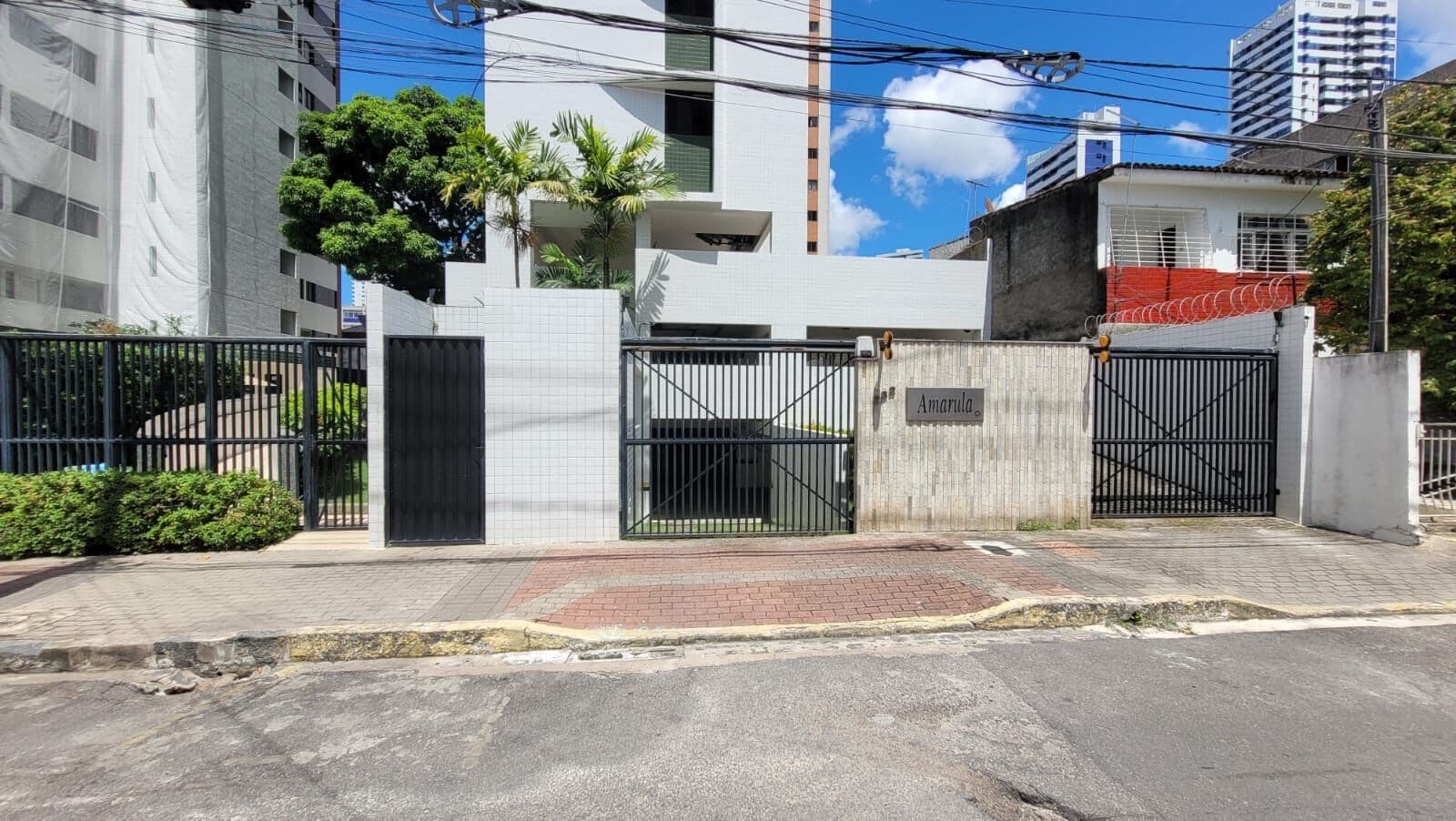 TORRE - 90 M2 VARANDA INTEGRADA 3 QUARTOS 1 SUITE COMPLETO DE ARMARIOS PRONTO PARA MORAR ANDAR ALTO