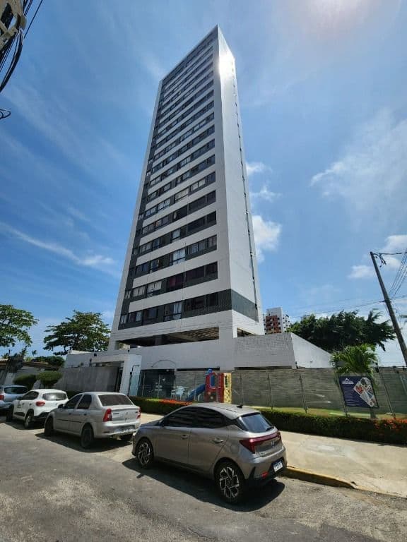 CANDEIAS - MOBILIADO, QUADRA DO MAR, VISTA DEFINITIVA - 11º ANDAR 2 QUARTOS 1 SUÍTE
