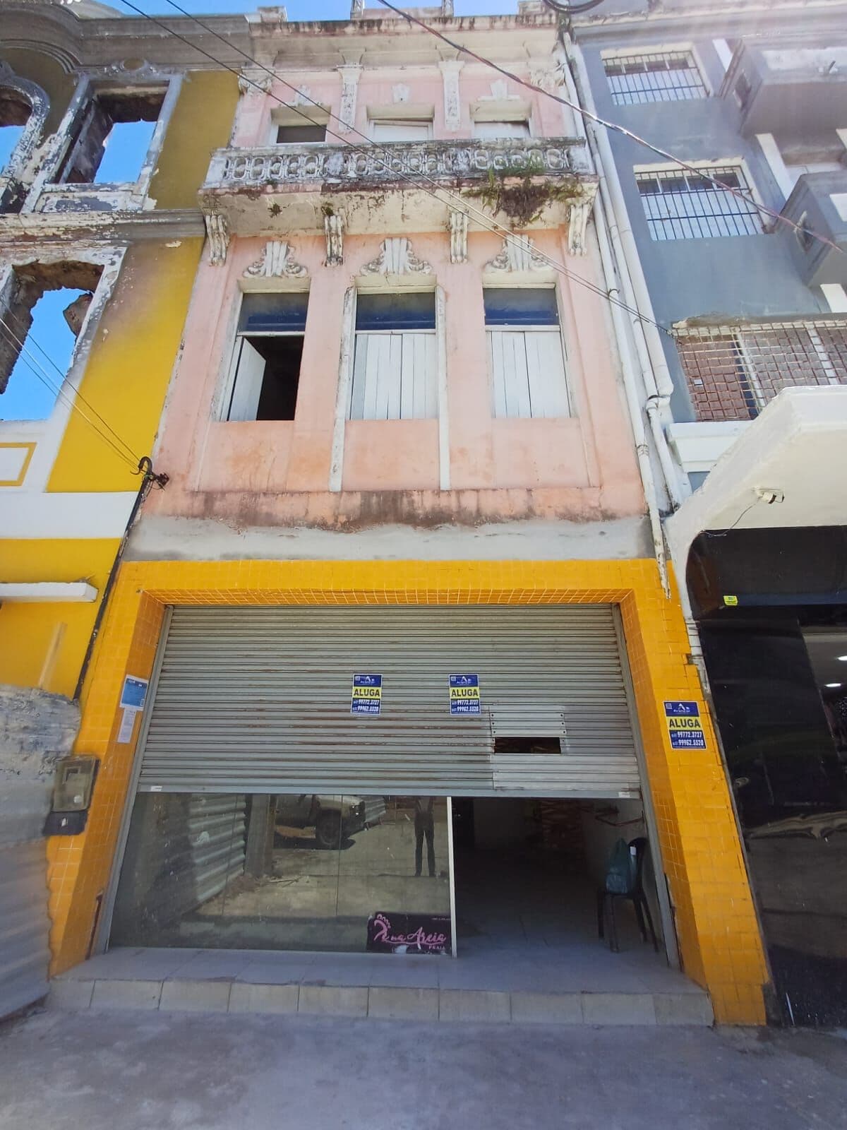 Prédio Comercial - RUA DAS CALÇADAS (EXCELENTE TRECHO)