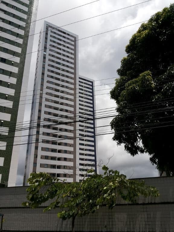 CASA AMARELA EDF. CONDADO COLONIAL 22º ANDAR NASCENTE VARANDA 03 QTOS 01 SUITE DCE ARMÁRIOS PLANEJADOS LAZER COMPLETO 02 GARAGENS COBERTAS
