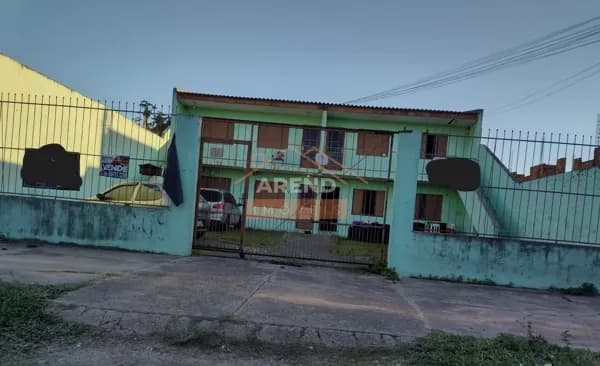 Prédio Residencial com 4 apartamentos