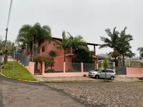 Casa em Dois Irmãos - Floresta