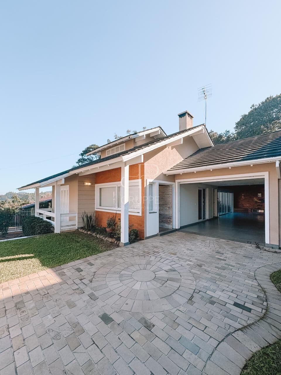 Casa em Dois Irmãos - Floresta