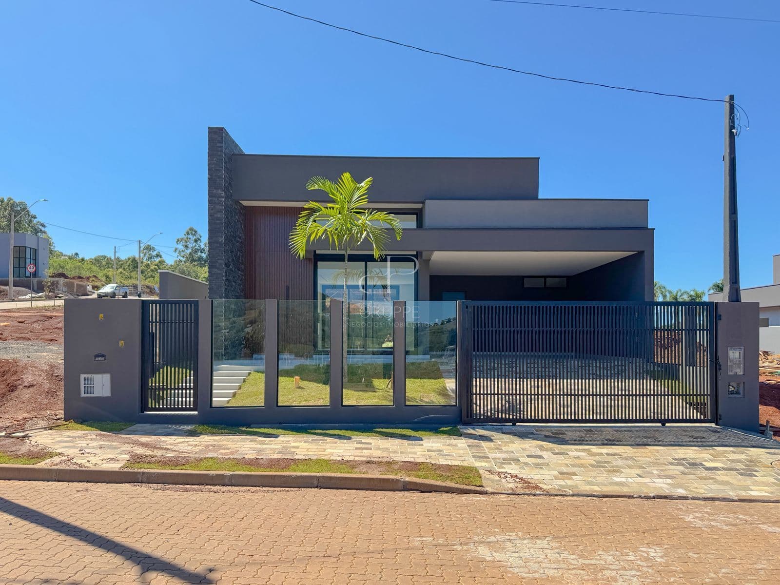 Casa em Dois Irmãos - Vale Direito