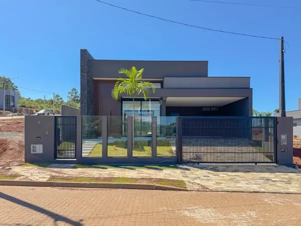Casa em Dois Irmãos - Vale Direito