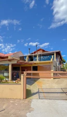 Casa em Dois Irmãos - Floresta