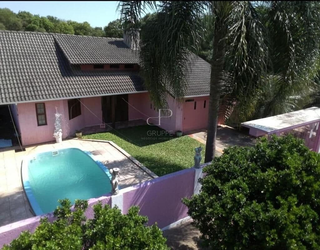 Casa em Dois Irmãos - Portal da Serra