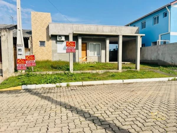 Casa à venda no bairro Centro em Nova Santa Rita/RS