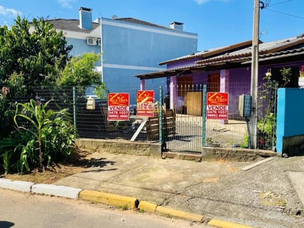 Casa à venda no bairro Centro em Nova Santa Rita/RS