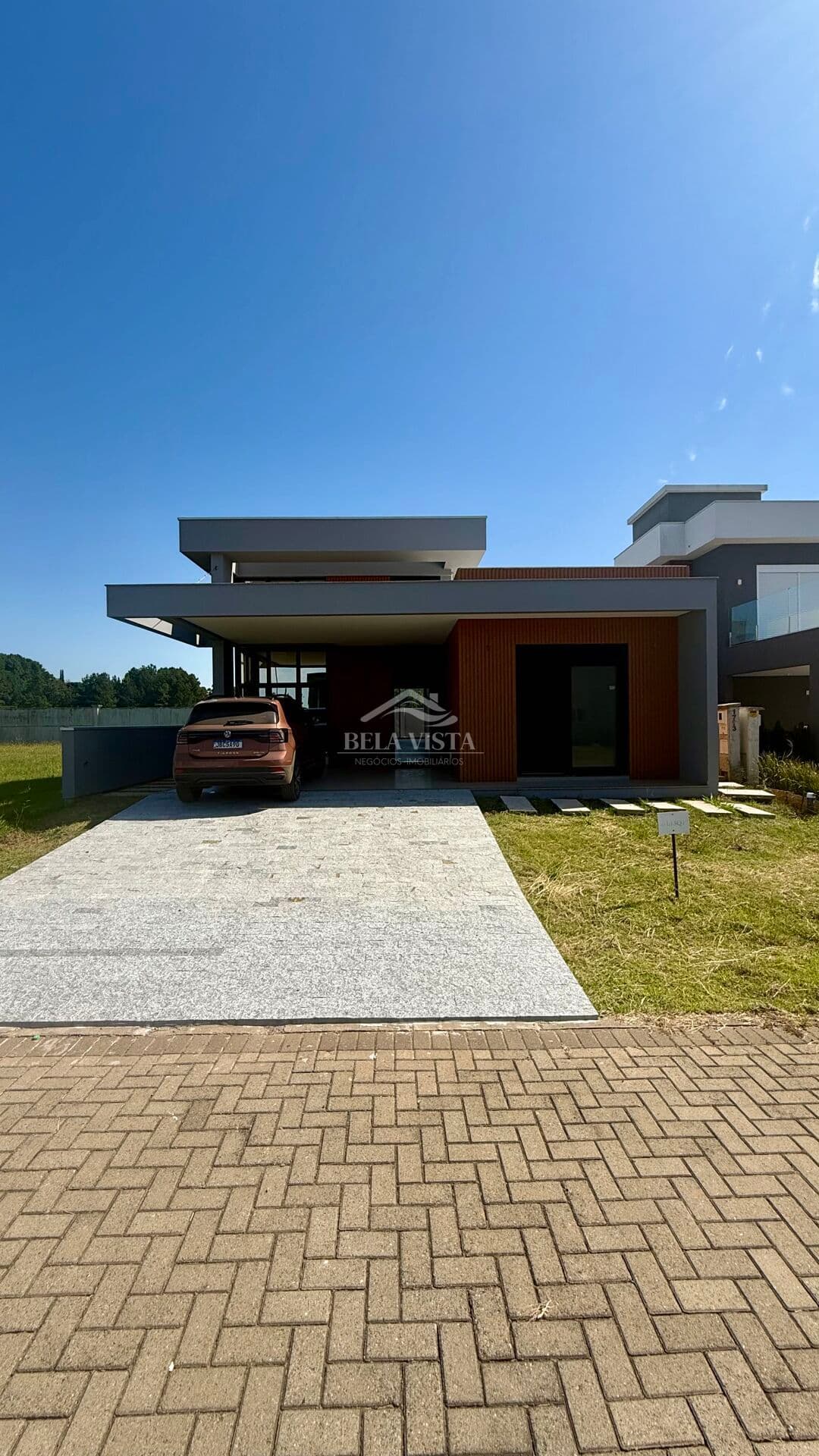 Casa Térrea Alto Padrão no Condomínio Reservas do Lago