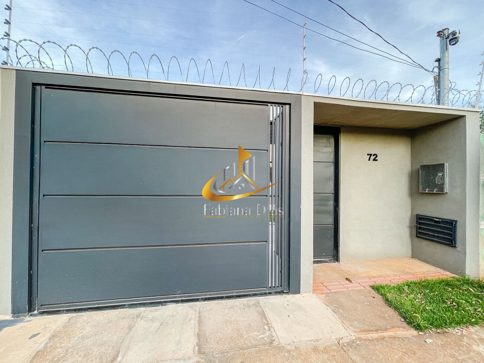 Casa nova no com Suíte, Cozinha Gourmet e Jardim de Inverno